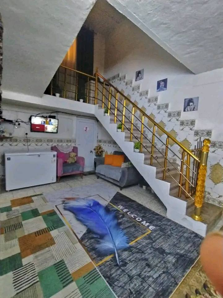 السلام عليكم 
دار للبيع مساحه ١٤٠م طابو صرف البيت على ساحه ونظيف جدا.. موقع أبي غرق..حي الجواد قرب جامع المتقين خلف مجمع سيد عقيل 
السعر 67 للشراي السعر جدا مناسب 
نستقبل كافه العروض 
للاستفسار *********** مكتب حجي سيف
