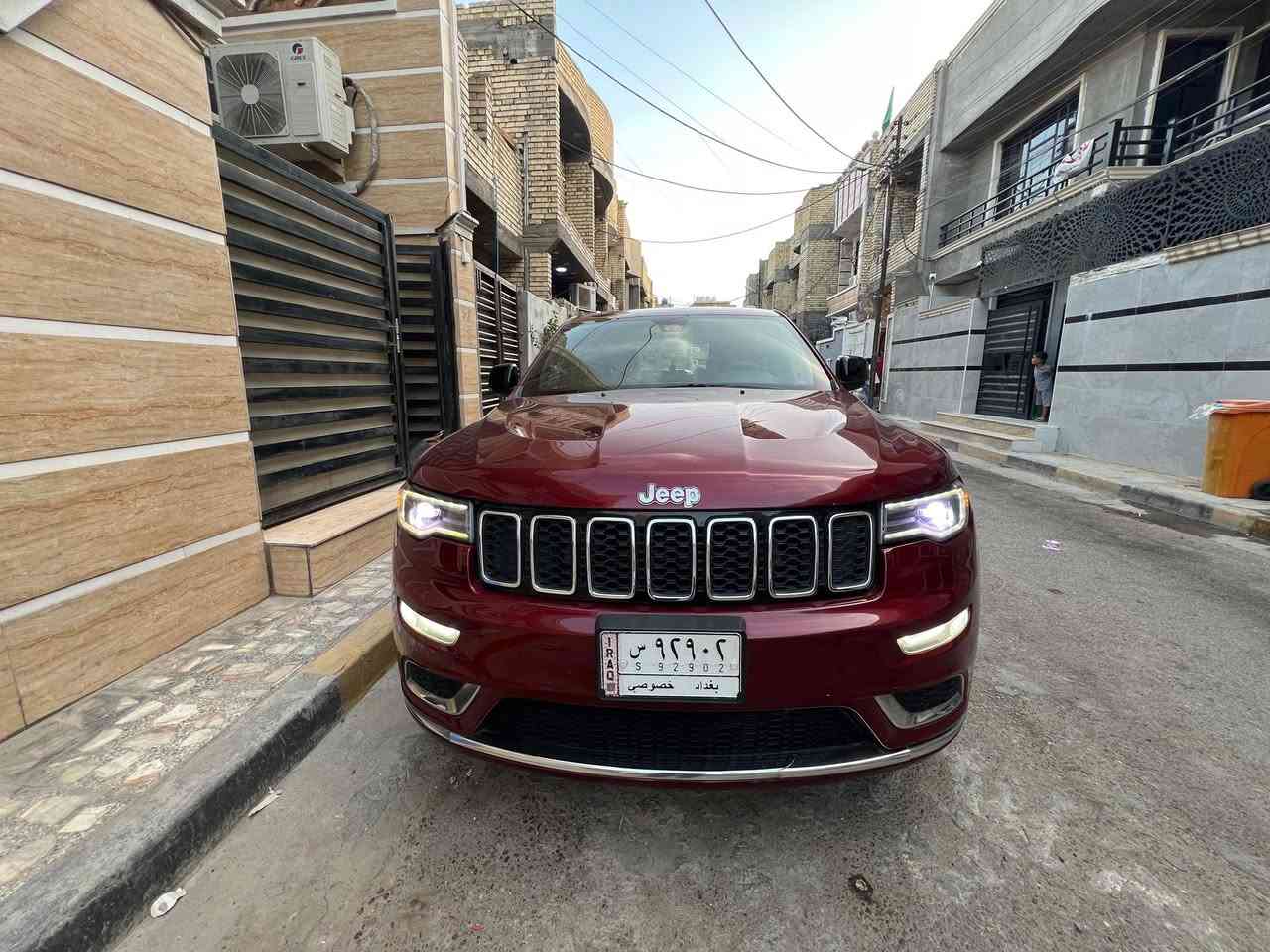 السلام عليكم 

سيارة jeep grand cherokee limited X 2020 وارد امريكي 

مواصفات:-👇🏻
-اللون ماروني مميز 
-كشنات تدفئه للسايق وللراكب
كشنات كهربائية
-مرايات قلابة عند الرجوع للخلف وتحذير 
-رادار خلفي وجانبي
-كاميرا خلفية
-مكينة 3600 (6 سلندر)
-بانوراما 
-صندوق كهربائي 
-كروس سرعة (cross speed)
-شاشة كبيرة تدعم كار بلي (carplay)
-تخم تاير جديد
-autostop ( اطفاء تلقائي عند الازدحام)
-كير خمس وضعيات قيادة 
-دفع رباعي
-نظام نزول منحدرات
-تبريد قطعتين
للتواصل والاستفسار واتس اب
***********
