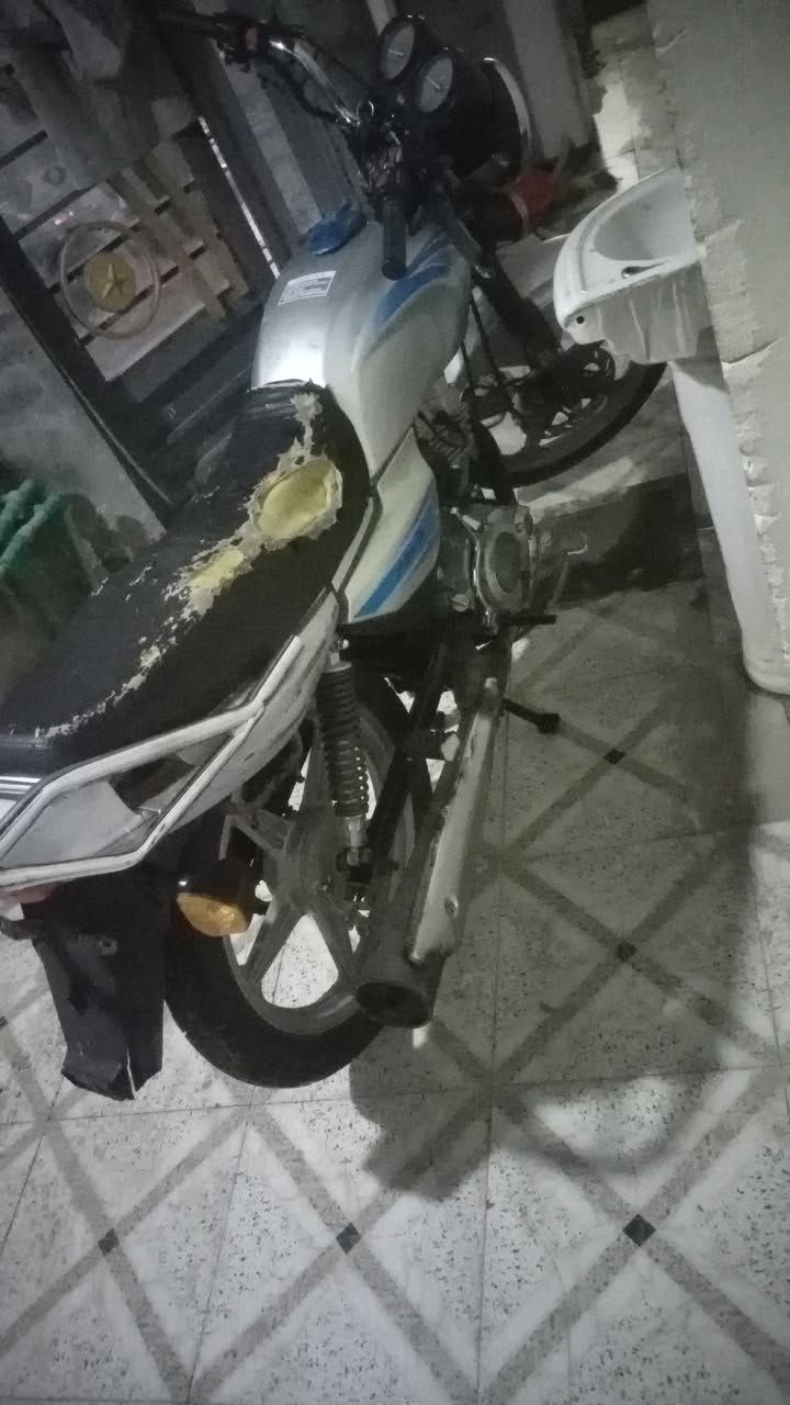 دراجه حلوه نضيفه وراق اصولي مديل 14  هاذه رقمي ***********  ما شتري لا يخابر  تعبني تمام سعر خاص يحب نتصل خاص ما موجود
