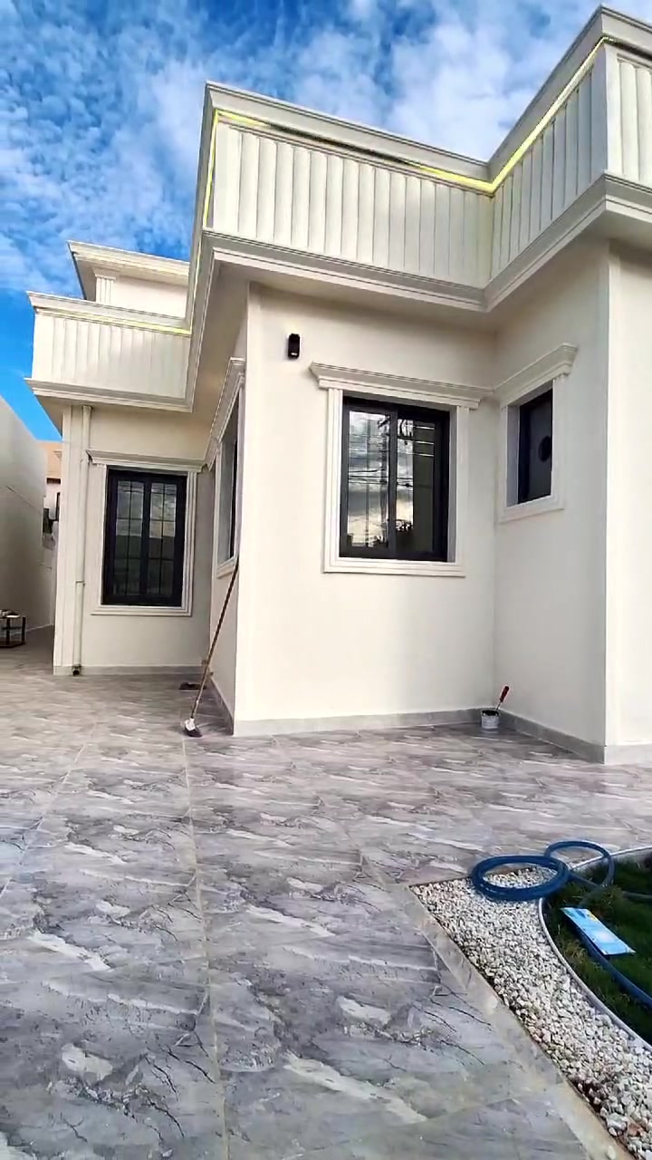 بيت للبيع في أربيل مجمع اشتي 2 مساحة 204 ع شارع 12 ونص 2 غرف نوم لتفاصيل أكثر راسلني على الواتس ***********