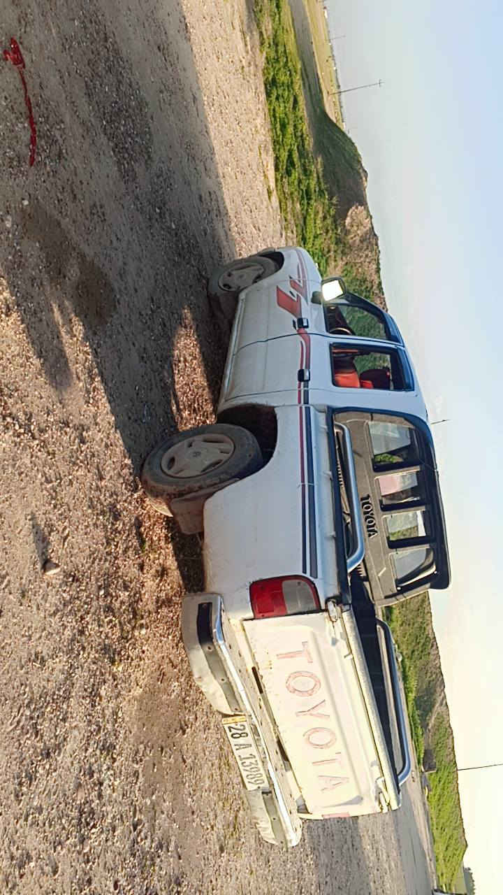 اسلام وعليكم تيوته للبيع موديل 2000 رقم نجف محرك كير شاصي شرط صبغ نص جاملق امامي من صفحت السك.    السعر 95 وبيها مجال الاستفسار الاتصال ***********
