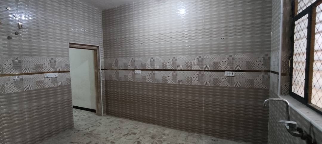 🔹 مشتمل للإيجار في حي المهندسين 🔹
📍 موقع مميز على الشارع الرابط بين حي المهندسين وحي العسكري
▪️ المساحة: 125 م²
▪️طابق ارضي
▪️ يحتوي على:
غرفة نوم كبيرة
صالة واسعة
مطبخ
صحيات
كراج كبير يسع سيارتين
سخان و ماطور مياه
💰 السعر: 275 ألف (قفل)
📞 للتواصل:  ***********‬‏
