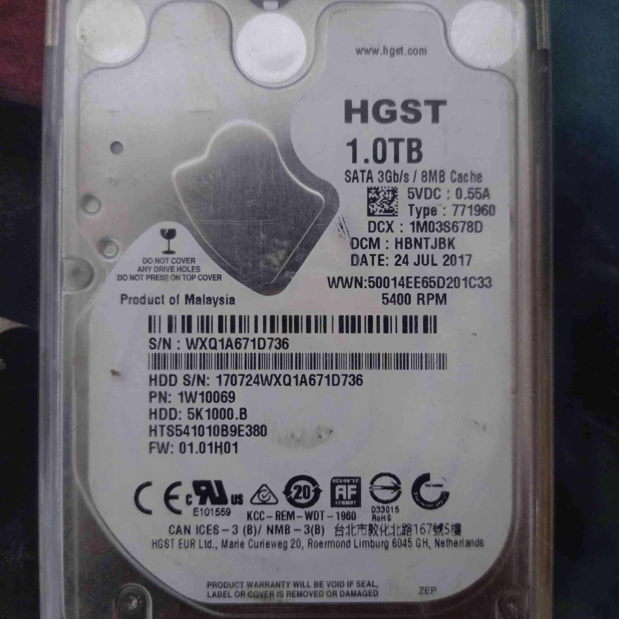 Xbox Series S مستخدم نظيف جداً (الكارتونة الأصلية موجودة - نسخه 512gb- اصدار 21)

* 2 يدتين اصليات
* هارد خارجي 1 تيرا sata hdd 3gb/s
* شاحنة للبطاريات 5volt 
* ستاند تبريد مجاني (هدية مع الجهاز، الإضاءة شغالة بس ما أعرف لطريقة تشغيل الفانات)

. سعر 400 بي مجال بسيط ( ما اكدر انزل هواي محتاج الفلوس - ماكو توصيل)
.موقع : الناصرية 
تواصل : واتساب ***********
