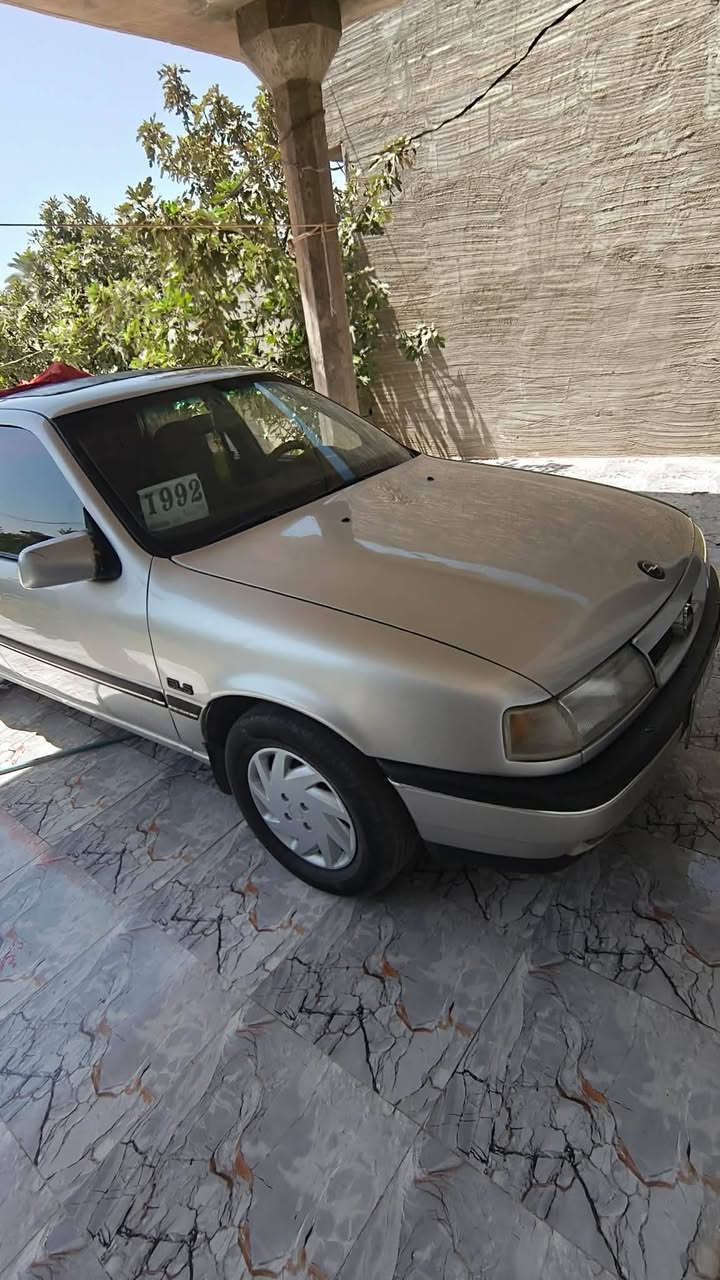 السلام عليكم اوبل فكتره حجم 16 السياره مكفوله من اي ضربه أو تبديل السياره كلش نضيفه  صدر جديد تايرات جديده كير محرك شرط مشروع وطني السعر 47 للستفسار ***********/***********
