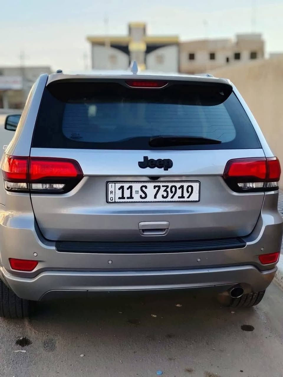 سلام عليكم
جيب  كراند شيروكي بلاك توب جديدة جداً 
1.مديل 2021
2.ماشيه 90 الف 
3. حجم المكينه 6 سلندر 6.V
4. رادارات خلفي 
5. كشنات جلد و شامو 
6. شاشه كبيره 
7. كامره خلفيه اصليه 
8. حساسات بلادي 
9. لايت + لايت زنون 
10. نظام سبورت نظام ايكو نظام مانع انزلاق 
11. بصمه + تشغيل عن بعد 
12. صندوق كهرباء 
13. نظام اقتصاد من توكف بالزدحام تطفي 
14. كشنات تتفئة + ستيرن تتفئه
15. مكان السياره كربلاء 
16. رقم بغداد بسمي
17. صور الحادث موجودة بل منشور
رقم الهاتف *********** 
السعر خاص أو تصال
