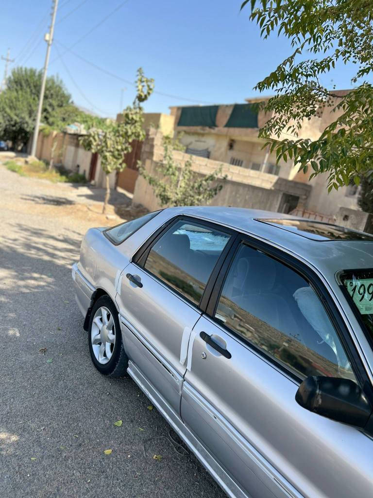 گڵاند مۆدیل ۹۳ مەکینە ٦۳ بێ دەعم بێ لێدراو گێڕو کلاج و ئاڕمی بەشەرت مەکینەی تۆزێ دوکەڵی شینی هەیە دینار مەسرەفی تیانییە ئاڕمی سۆران ۲٨ گەڵاو کەمێ معامەلە ژمارە مۆبایل 
***********
*********** بغداد, العراق
