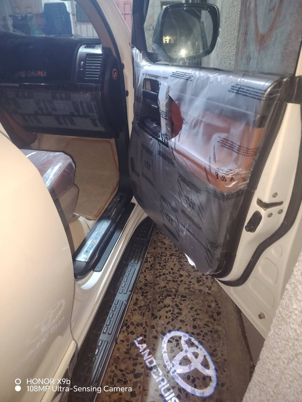 سلام عليكم لادكروز 2011ستينية رقم بغداد محرك وكير كفالة تخم تاير حدادية سيارة بسمي تحويل ثاني يوم سعر 275 الاستفسار على هذا رقم ***********
