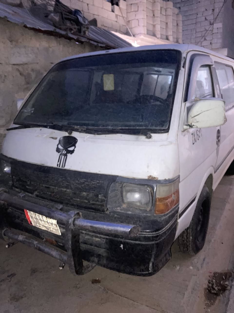 السلام عليكم هايسه للبيع
موديل 92 سنويه بعدهه ماصاقطه لل 28 
14 نفر مكينه وكير ونجي 6 شرط مكفوله كفاله عامه 
صدر امامي وخلفي جديد باتري جديد تخم تايرات جديد السعر 29 وبي مجال مكاني ديالى رقم ***********
