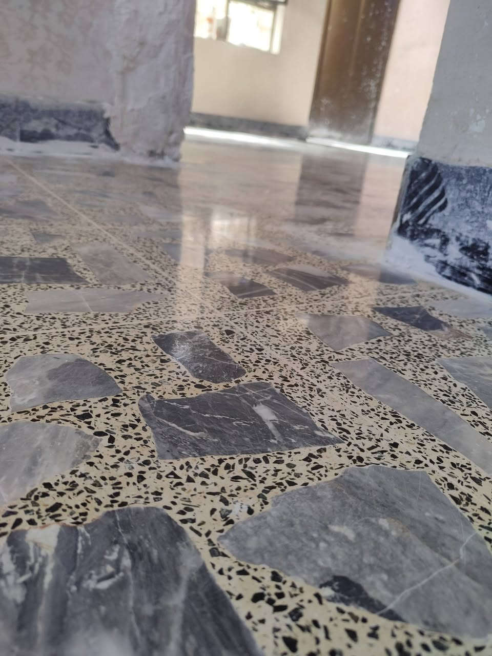 جلي موقعي كاشيتك تعبانة بعدهة اتصل 📲 علا الارقام /***********
جلي نتظيف وتلميع عمل كامل و ابسعار مناسبة 💵  كلي كاشي مرمر كرانيت جميع الارظيات
