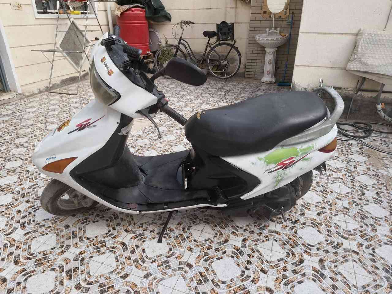 دراجه فراشه للبيع مكاني بابل الحله دراجه زينه محرك مجفت قبل شهر تجفيت مضبوط ودراجه متروحه صار 15 يوم او اكثر ف حاليا مجاي تنطي ناريه اعتقد مشكله بالبلك سعرها 225


**إذا كنت صاحب هذا الإعلان وتريد حذفه لأي سبب، رجاءا أرسل رسالة إلى الدعم الفني**