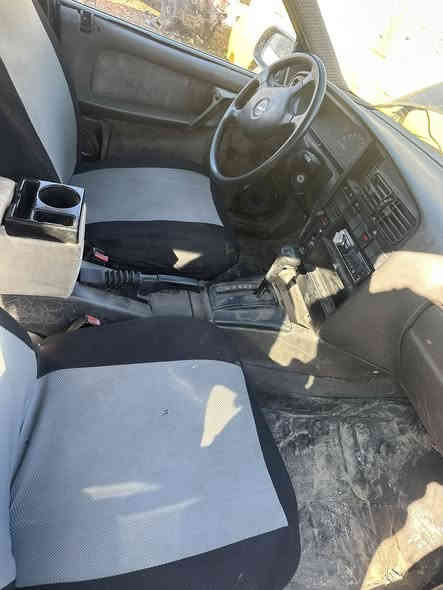 السلام عليكم 
اوميكا 1991 للبيع محرك 20 كصه جديد شواصي نضيفه بدون خيسان كير وتوماتيك السياره نضيفه السعر 20 العنوان موصل 
للتواصل ***********
***********
