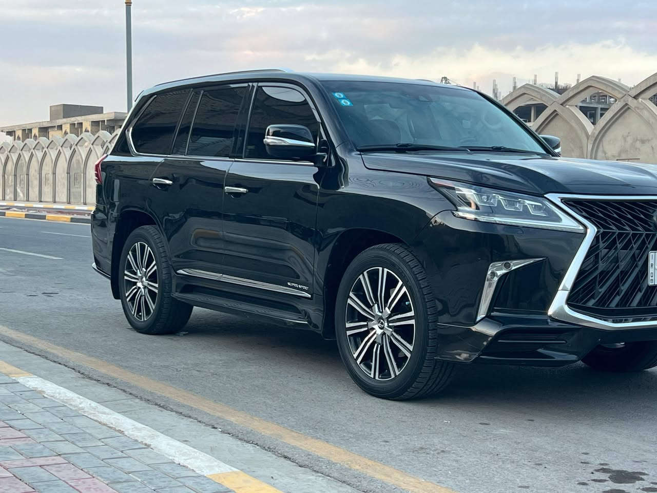 إسلام عليكم
🚙 لكزس LX570
📅 موديل 2019
📍 بريمي أصل
كفاله عامه شرط من الدعاميه للدعاميه
🔢 ماشي 75,000 كم فقط
⚙️ حالة ممتازة – استخدام نظيف جداً

✨ السيارة فخمة، محافظة، وتستاهل محبّين الراحة والقوة

للاستفسار اكثر زيارة موقعنا الكائن 
عنوان السياره كربلاء المقدسه
السعر 720 مع المجال بسيط

📞 ***********
