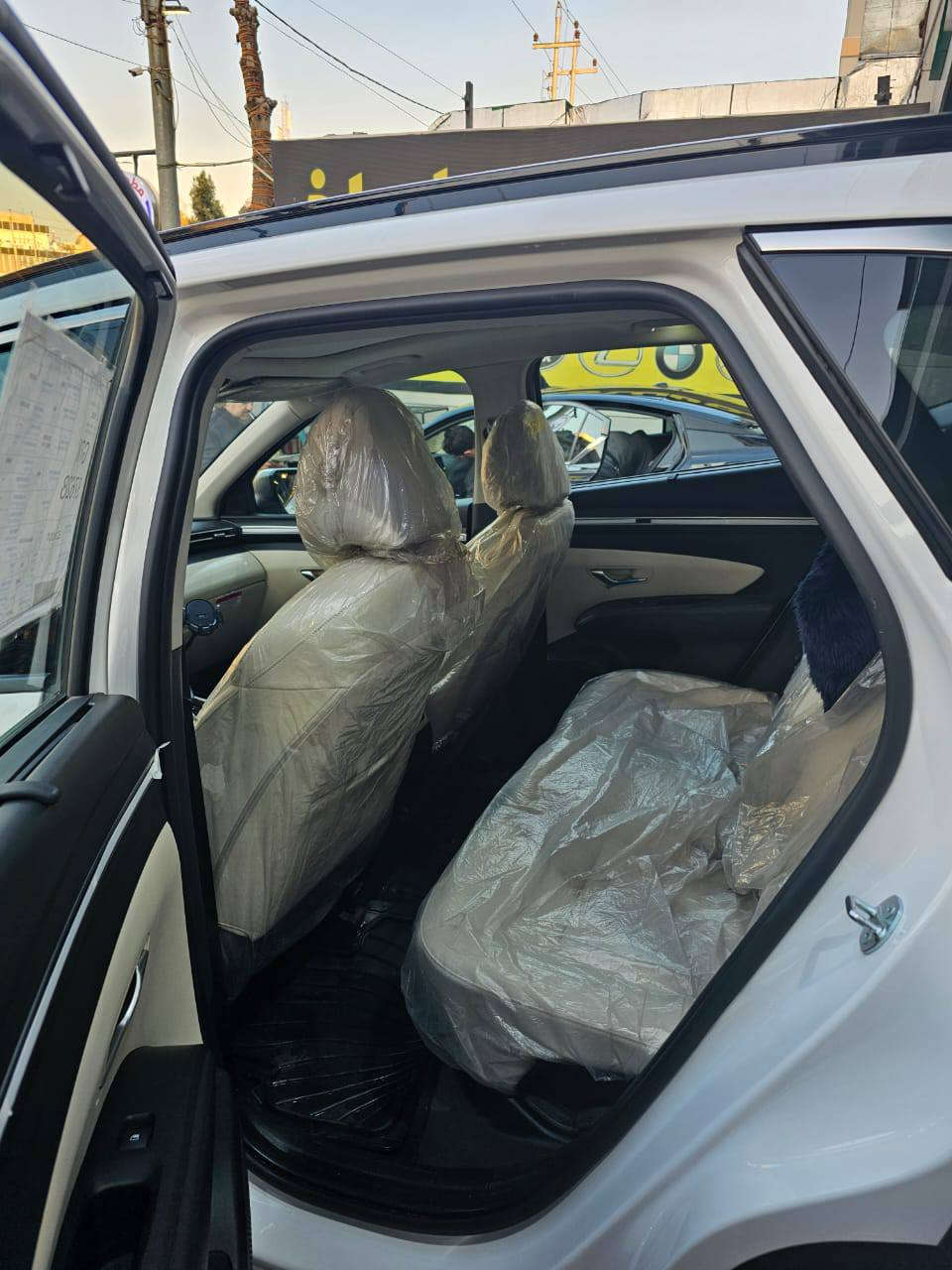 سلام عليكم توسان موديل 2024 خليجيه ماشيه 62 مكفوله كفاله عامه رقم انكليزي مشروع وطني الجديد السياره فووووول للاخير باسمي تحويل ثاني يوم مكانها بغداد بيع او مراوس
مواصفات 
بنوراما رادارات كامره 360 
مناخ منفصل شاشه كار بلي 
تحكمات كشنات كهرباء شاحن وايرلس 
السياره بيها هواي مواصفات بعد معروضه 215 ورقه وبيها حك الجيه يعني شدتين و15 ورقه للاستفسار 
*********** واتساب فقط
*********** اتصال
