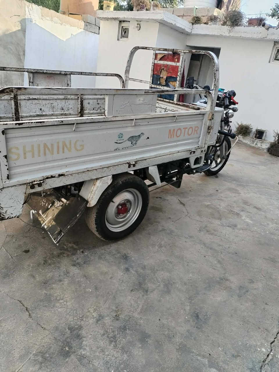 السلام عليكم ستوته للبيع موديل 23 بكاني ديالى جلولاء السعر واحد 300 وبيها مجال رقم الهاتف‏‪***********‬‏
