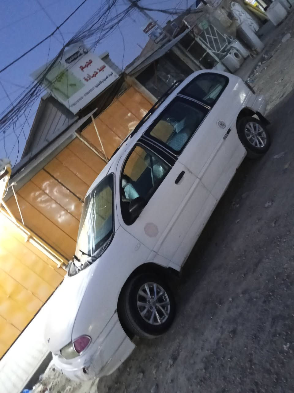 فورد موديل 95كير ومحرك كورنه جدد تخم تاير جديد غرفه نظيفه مكانه نجف مناذره ***********السعر 28
