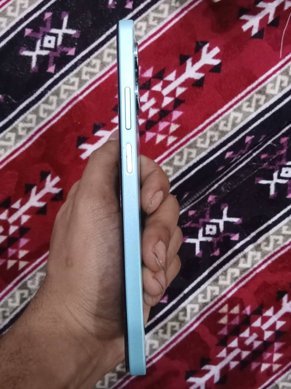 السلام عليكم 
جهاز ريلمي نوت 50 
ذاكرة داخلية 128 
عشوائية 4+8 
المعالج ثماني النواة 
سعره 70 وبي مجال بسيط 
مكاني نجف حي المكرمه 
هذا رقمي بي واتساب ***********
