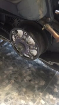 زوج كلجات رياضي • معدل • توصيل موجود