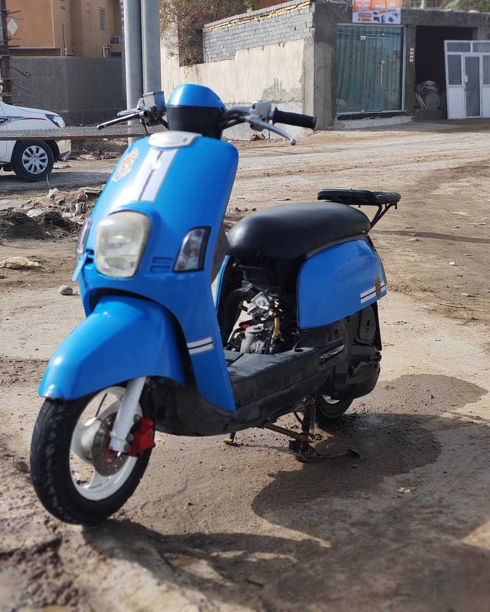 السلام عليكم ماكس بوليسي كابريته 49بلاد مامفتوحه  تعال افحص وشوف كفراته البلاد بس مصبوغه كهربئيات كله شغاله سلف هندر دبلات كله شغال مكاني بصره بهوير *********** سعر 850وبيه مجال حك الجيه
