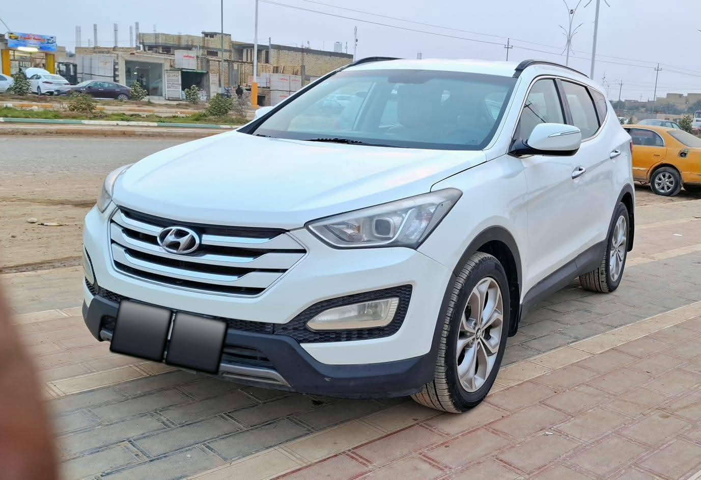 سلام عليكم سنتافي 2014 بيه فقط شبر صبغ بالجاملغ الامامي والبنيد انفتح والسيارة تمشي فقط النرماده مصلحة والباقي مكفولة مكينة 6 السيارة حلوه وجاهزة السعر185 مكاني بصرة زبير الاتصال ***********
