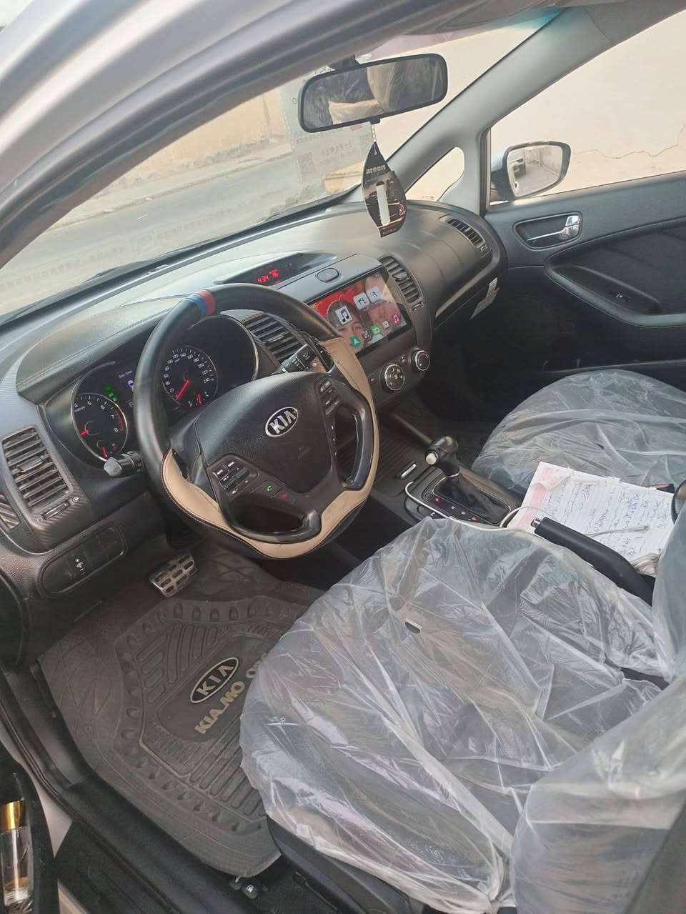 سيراتو مديل ١٣ شكل ١٤

بيه قطعه ونص صبغ فقط بدون داخل

كير محرك تبريد
وكاله مداور
مكان نجف
سعر ١١٠
***********
