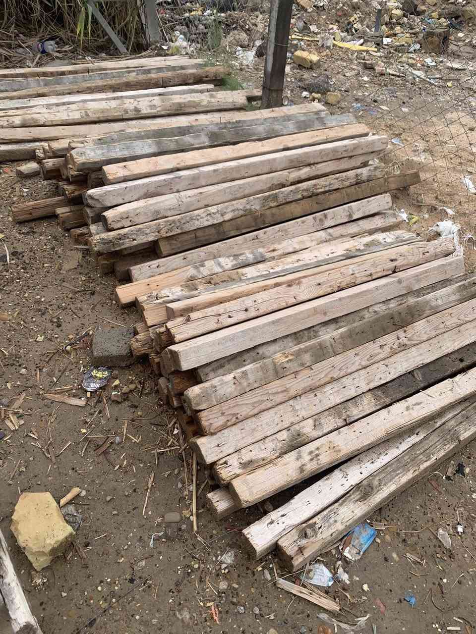 لسلام عليكم متوفر خشب مستعمل مختلف القياسات جكات مستعمل العنوان بغداد بوب الشام***********
