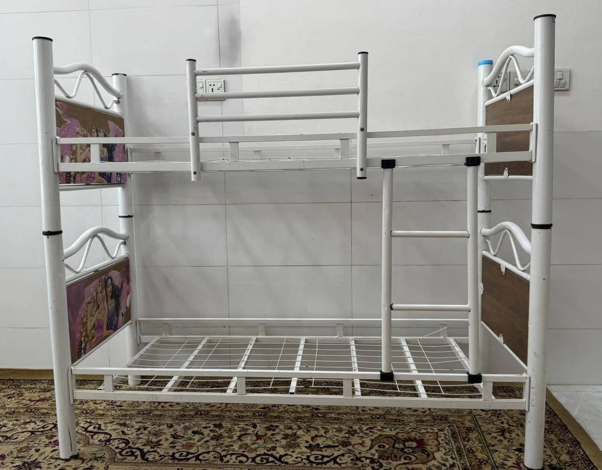 جربايه اطفال طابقين للبيع 
نظيفه جدا 
***********
***********
