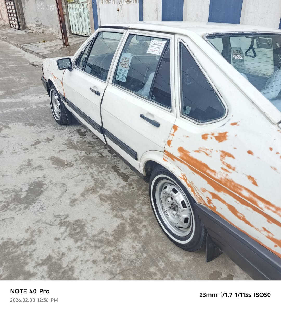 السلام عليكم برازيلي للبيع موديل 86 تكسي رقم احمر نينوى شرط الوكاله والتحويل السعر١٠ وبيها مجال الشراي العنوان كركوك سياره حلوه نظيفه تخم خطه بيض سماعات لايتات مضخم هورن كلها شغاله نقرا سلف وترايك للبصره اللي يريد يتصل على رقم الموبايل*********** بيرو محرك جيتا 5
