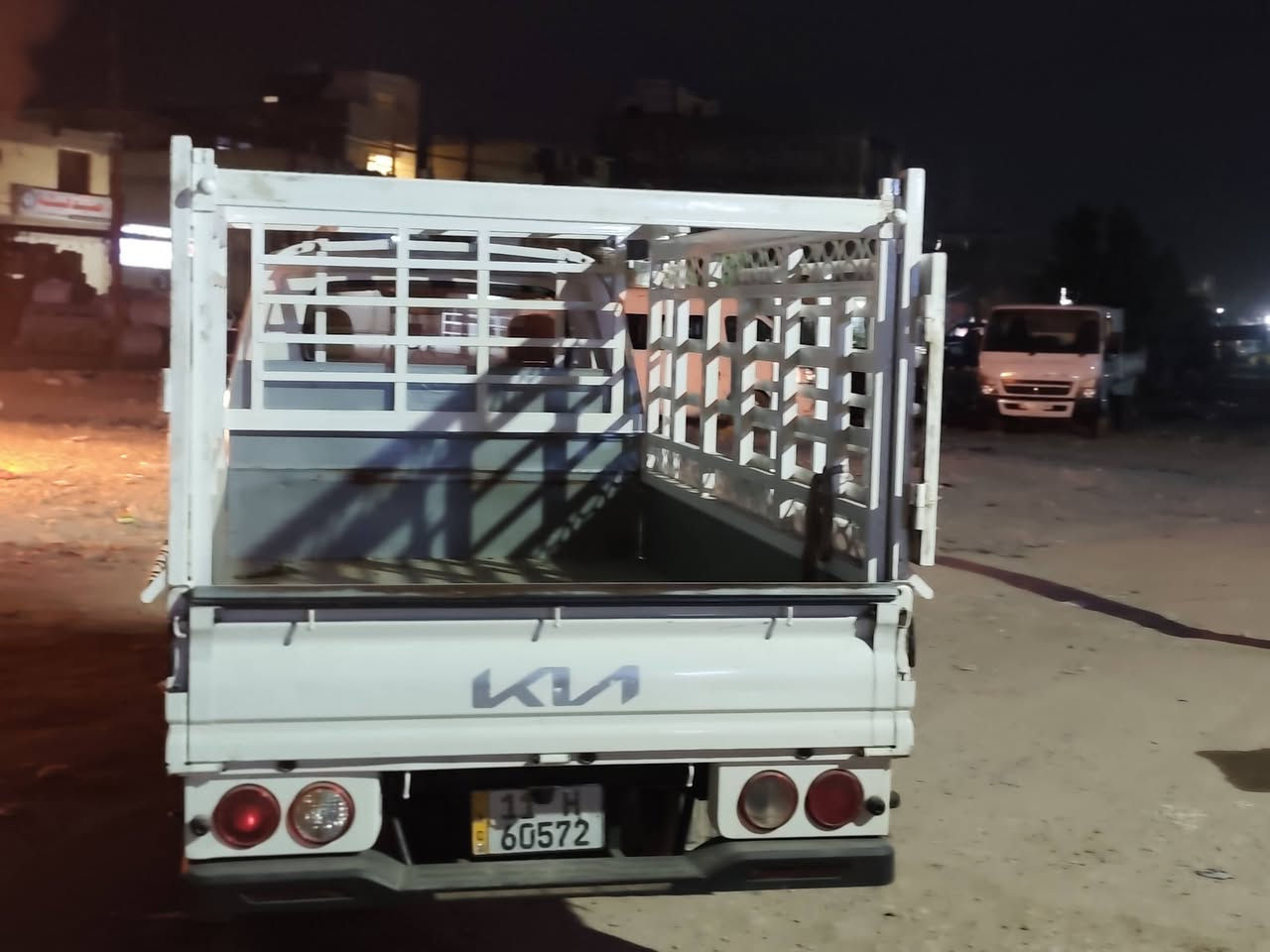 السلام عليكم 
كيه بنكو 2023 نثيه 
سياره جاهزه ع وضعيه بلادي 
محجر  دوشمه حيدر بيك اي نقص ما بيها سياره  اي نقص مثل ما موضح بالصور 
سياره تحويل ثاني يوم 
السعر 157 بيها مجال شي بسيط
الرقم ***********
