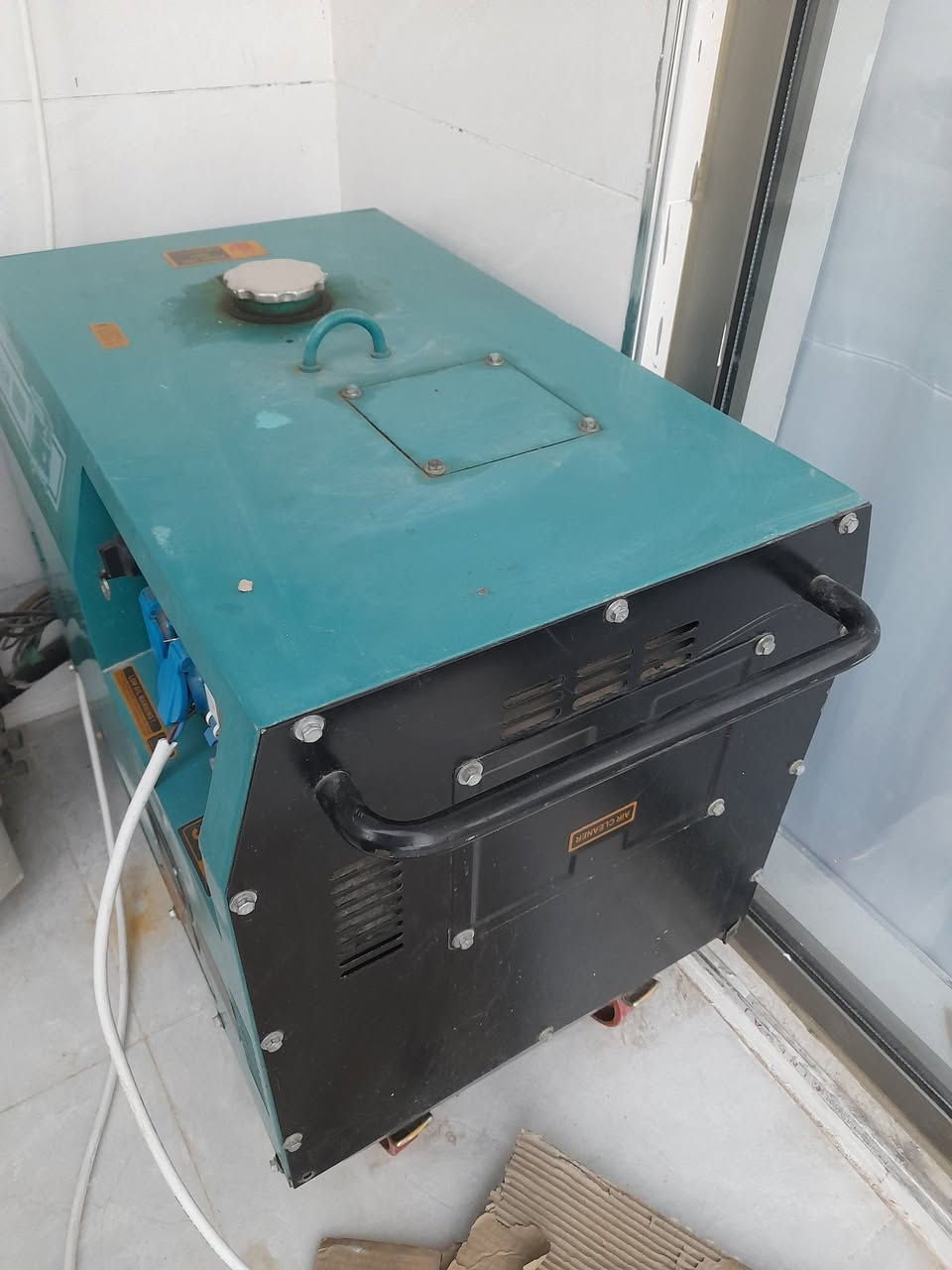 مۆلیدەی گاز سلفە ٣٠ ئەمپێر ٢٥ سافی دەدات مارکەی دارین دەسکاری نەکراوە زۆر پاک و بێ عەیبە بۆ فرۆشتن ن.کەلار بنگرد نزیک مەکتەبی بێکەس ٠٧٧٢،٢٨٢،٣٢،٣٢
