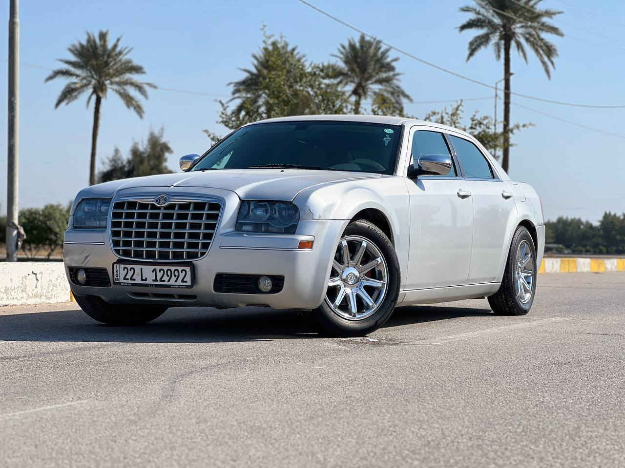 للبيع أوبامه كلايسلر  2007 بسمي سنويه لل29 مصبوغه حزام ماشيه 214 الف حقيقي السياره ستخدام شخصي جاهزه الف متصرف عليه جوه تخم تاير فيتنامي قبل يومين شديته ..السعر 115 بيه مجال شي بصيط مكاني بل حله المركز  للستفسار .***********
