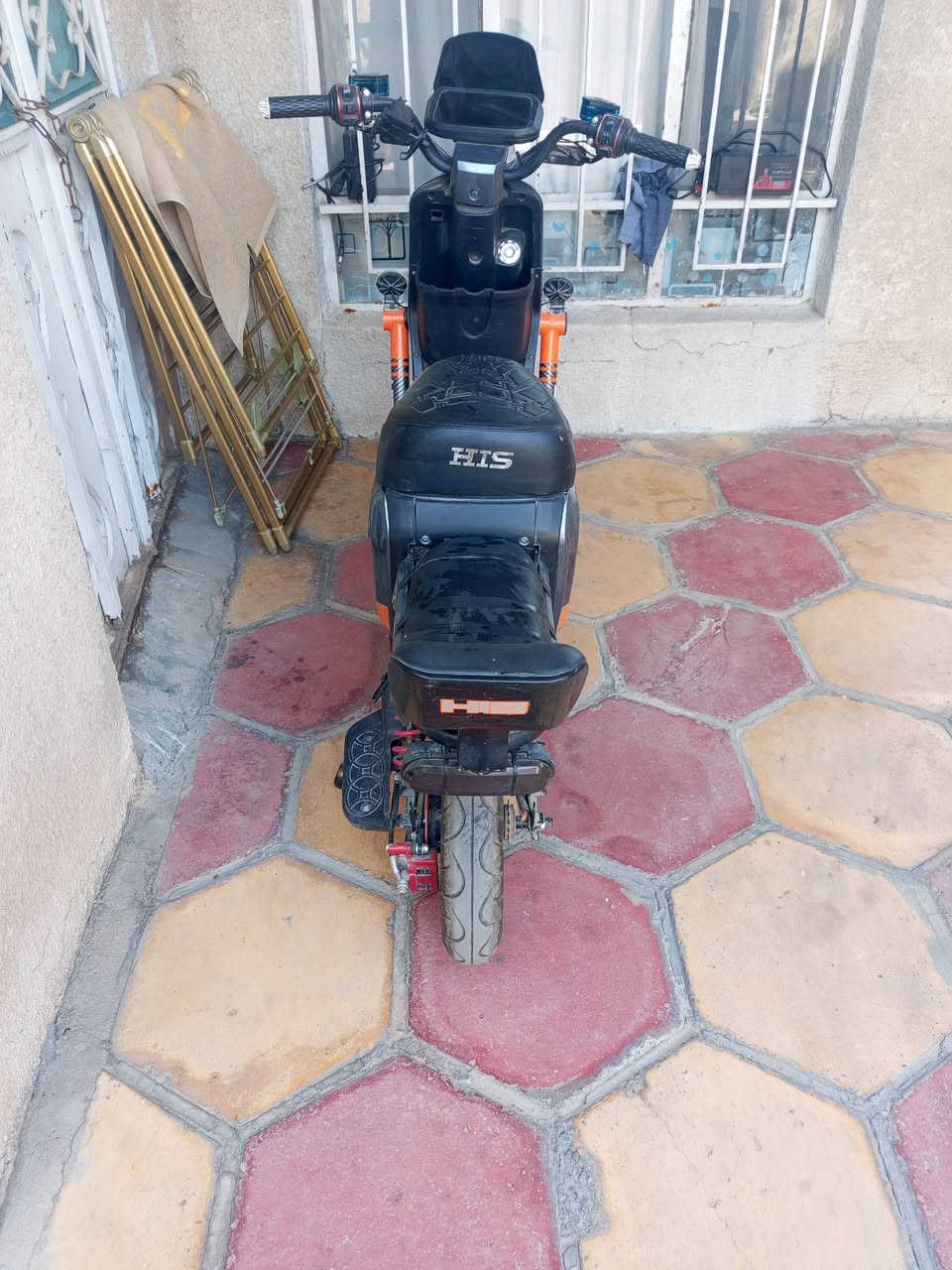 السلام عليكم دراجه h900شركه HISدراجه نضيفه وحلوه بطاريات 5كبار ملفها 2000زوج تايرات جدد بريكات دسك امامي خلفي دسك لايت زنون عالي ناصي بيها ثنين بوم نقصها بس جاملغ خلفي السعر 400وبيها مجال مكاني بغداد حي الجهاد للاستفسار او واتساب على الرقم ***********
