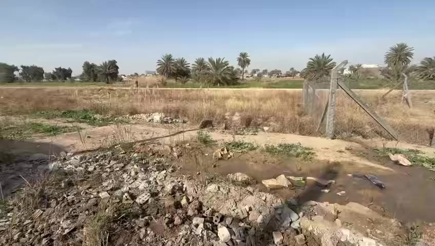 قطعة ارض للبيع المساحة 100م الوجه 8 نزال 12 ونص طابو زراعي سند 25 مكاتبه مع ابو السند مباشر التنازل شركه القلعه البيضاء موقع الارض البوعيثة بدايه دخول المنطقة مجمع شواطئ دجله الاول شارع اسواق الورده كامله الخدمات 

رقم صاحب الارض 
***********
