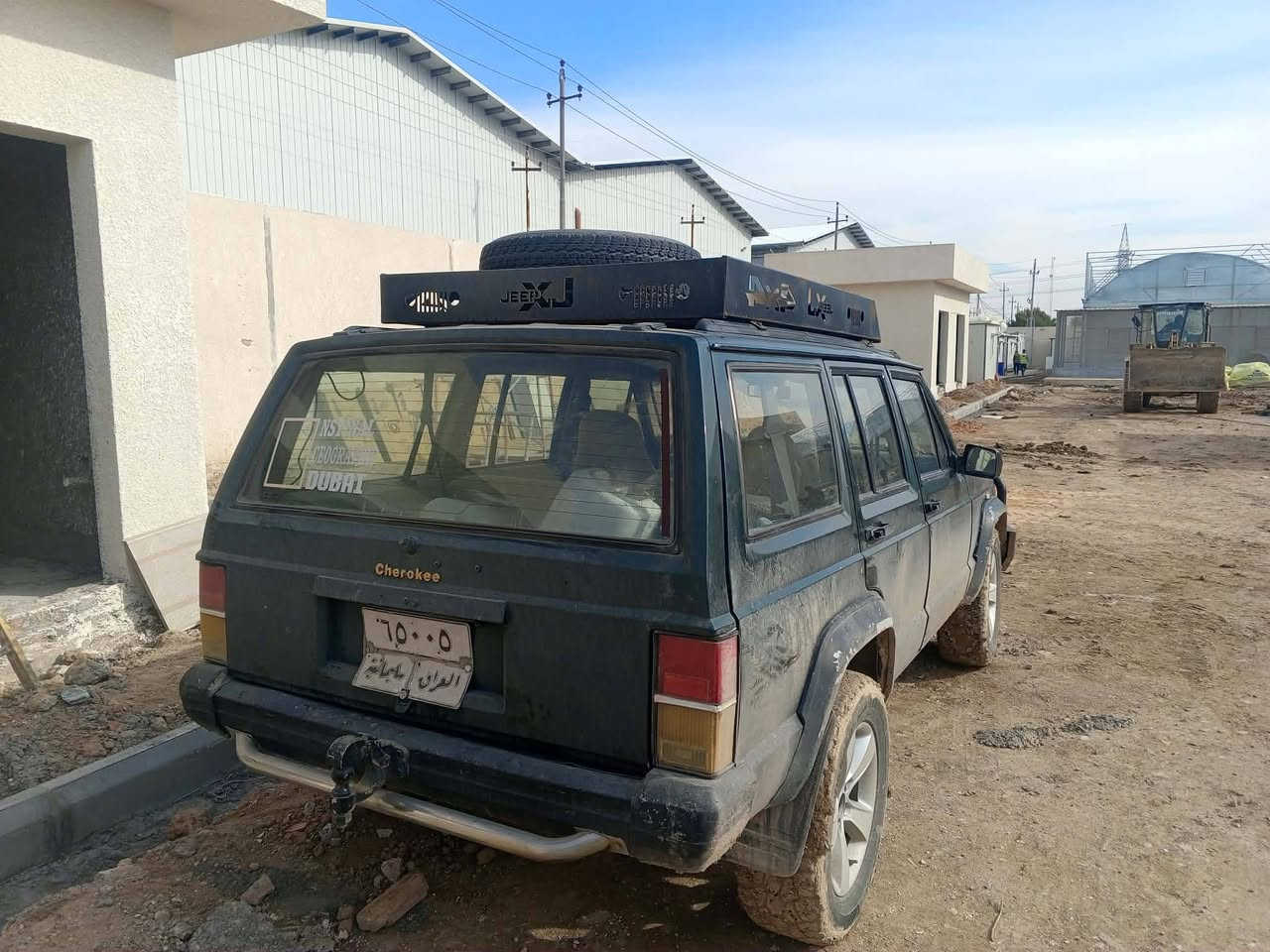 للبيع جيب شيروكي موديل ١٩٩١ رقم سليمانيه سنويه ساقطه سيارة جاهزة مكينه وكير ففتي للبيع السعر ٣٩ مال بيع مكاني. اليوسفيه شراي اتصل ***********
