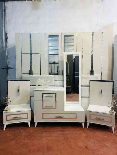 غرفة نوم تركي مستخدمة نظافة 95 شد ونقل مجاني داخل بغداد واتساب ***********
