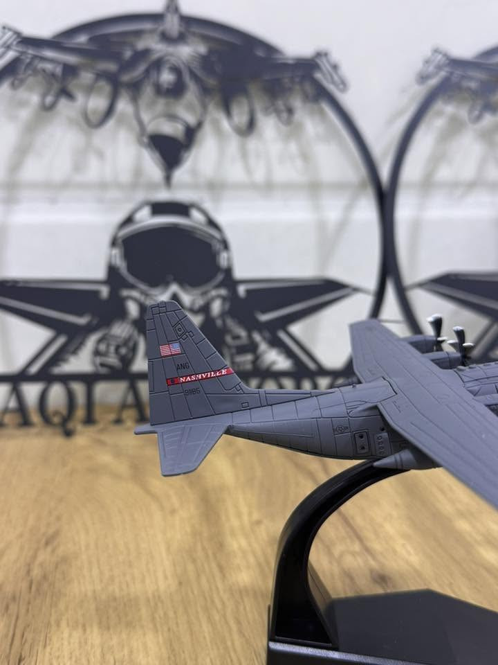 مجسم طائره C130 🇺🇸
معدني 
حجم1/200
80 الف


**إذا كنت صاحب هذا الإعلان وتريد حذفه لأي سبب، رجاءا أرسل رسالة إلى الدعم الفني**