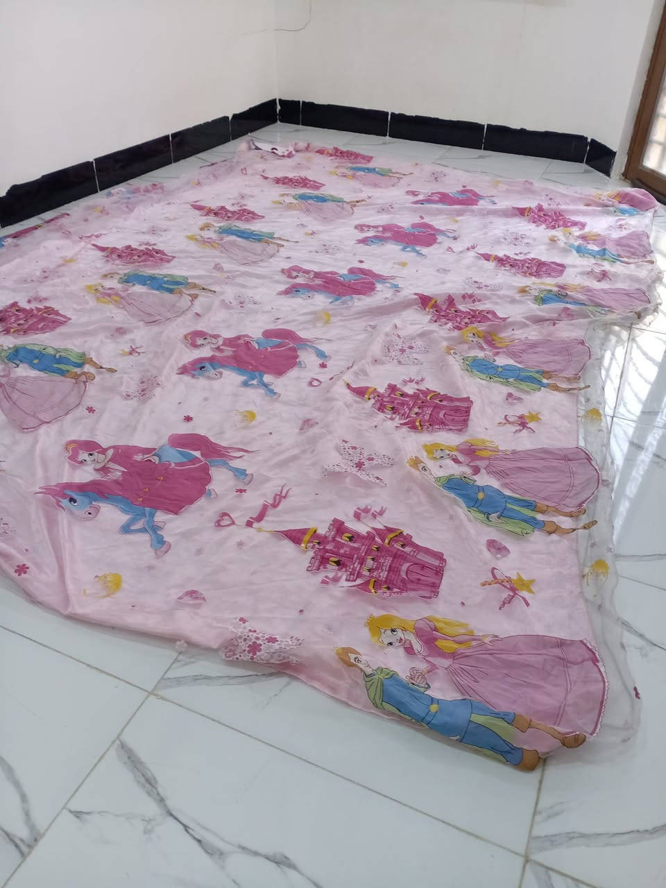 اغراض للبيع منزلية نظيفة الاستفسار ***********
