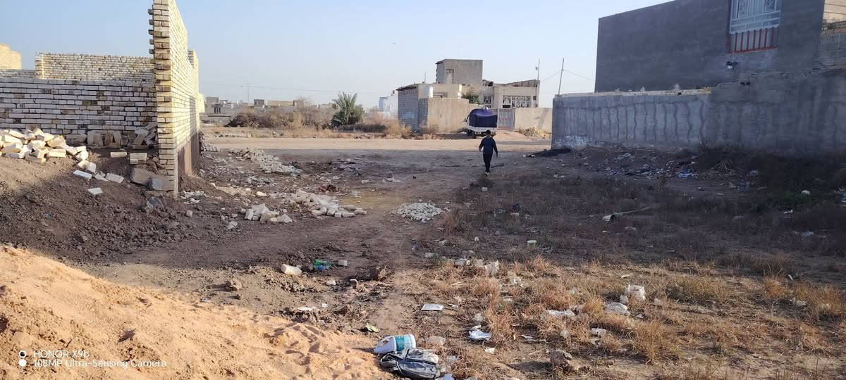 قطعة أرض طريق مشيمش طابو سند 25 المساحه 400 تبعد عن التبليط 25  متر تنزل شارع فرعي مخصص البيتين فقط 6 متر السعر خاص استفسار اتصل *********** مؤمل الجنابي
