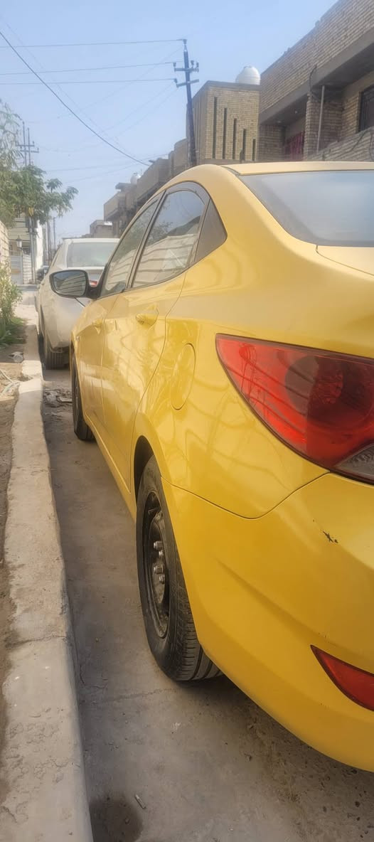 اكسنت موديل ١٣ خليجي
مكينه ١٦٠٠ دوش المرغوب
مكينه بدايه تبخير
كير مكفول صدر امامي خلفي جديد السياره مدوشمه ارضيه وكشنات وسقف وصندوق مرايه داخليه تسجيل الشارع الامامي والخلفي وداخل السيارة يعني تسجيل ٣ كاميرات 
تخم تاير نظيف 
باتري وسلف جديد منظمة بانزين جديده سياره كلش حلوه 
بأسمي رقم بغداد الدولي مصفرة هيئة وغرامات 
السعر ٧٥ $
مكاني بغداد الامين منطقة سكينه خلف بانزين خانه الجبهة 
رقمي ***********
اعتذر عن المراوس والخاص والاجابه بالتعليقات
