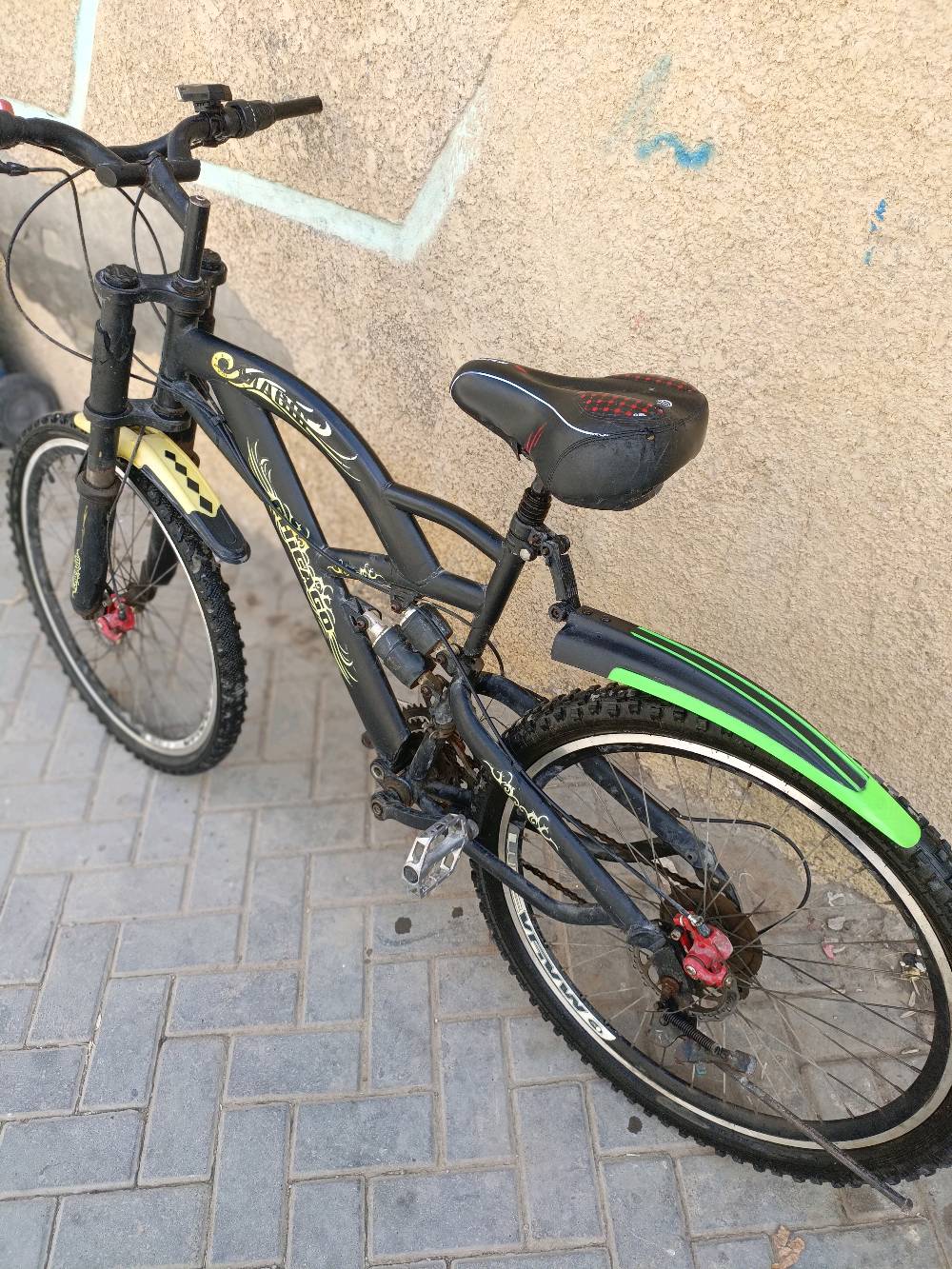 السعر 90 وبيه مجال 
الواتساب ***********