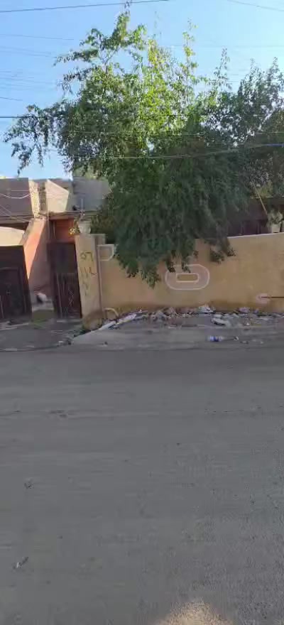 سلام عليكم بيت سبع قصور شارع ابو علي قرب علة جامع حمزة كافة خدمات موجودة بيت فارغ  كبل تنكل غراضك وكعد بي طابو زراعي سند 25 سعر 55وبي مجال ***********
