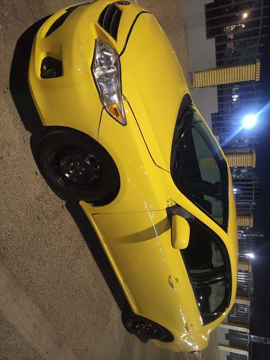 كورلا 2013 للبيع
رقم بغداد باسمي
السيارة جاهزة من كولشي
أي نقص ما بيها 
السعر 110 وبيها مجال شي بسيط 
مكلف بالنشر  الرقم بي واتساب 
للاستفسار الاتصال عالرقم
***********
مكان السيارة بعقوبة
