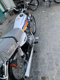 رائد • بسبع • ١٠٠