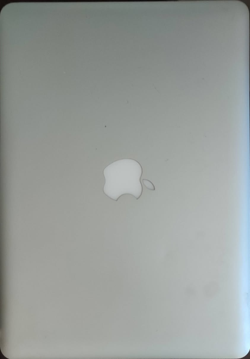 سلام عليكم
لابتوب Apple MacBook 
نظيف جدا مع محولة اصلية
بطارية جيدة جدا
شغال كامل 
المواصفات داخل الصور
السعر خاص


**إذا كنت صاحب هذا الإعلان وتريد حذفه لأي سبب، رجاءا أرسل رسالة إلى الدعم الفني**