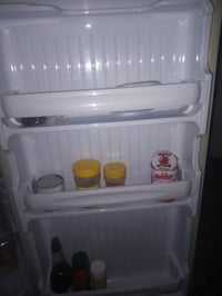 ثلاجه للبيع 18قدم مداخله اي تصليح الثلاجة خير من الله راسلني واتساب 07...