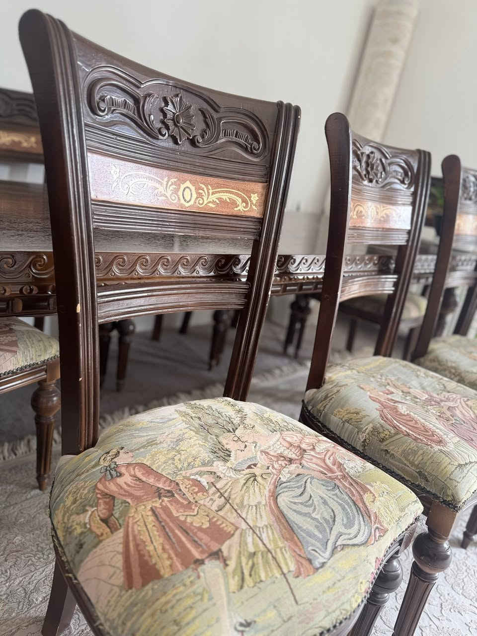 ئەم تاخمە بۆ فرۆشتن
ئیشی دەستە و ٨ نەفەریە
کوشنەکانی تابلۆن.
نرخی ملیۆنێک هەردووک بە یەکەوە.
تب: ئاوێنەکە هەڵ ئەواسرێ + دا ئەنرێ.
کونسووڵەکە دوو مەترە.
مشتەری نامە بنێرێ،
ناونیشان: سلێمانی.


**إذا كنت صاحب هذا الإعلان وتريد حذفه لأي سبب، رجاءا أرسل رسالة إلى الدعم الفني**