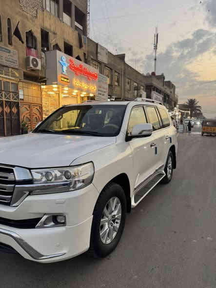 لاندكروز 
سلام عليكم 

لاندكروز موديل 2016 محرك 6 فطيميه 

رقم اتصل  ***********
