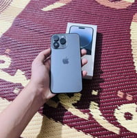 عندي ايفون 14 برو ماكس مبدل شاشه اصليه 256 بطاريته 82 كارتونه ويا نضيف...