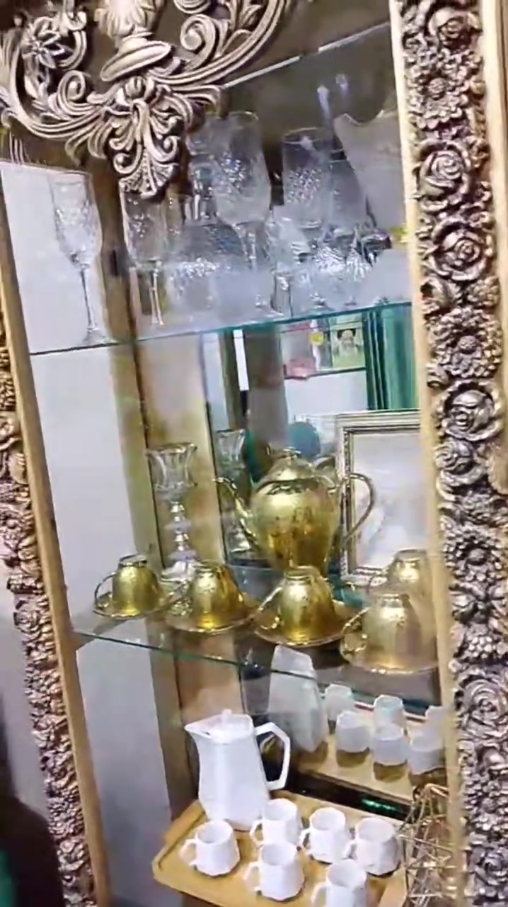 البيبان ما ينسدن و الجامات الجانبية مكسورة ملزوكة بغلاف الفاترينا كدامكم للبيع


**إذا كنت صاحب هذا الإعلان وتريد حذفه لأي سبب، رجاءا أرسل رسالة إلى الدعم الفني**