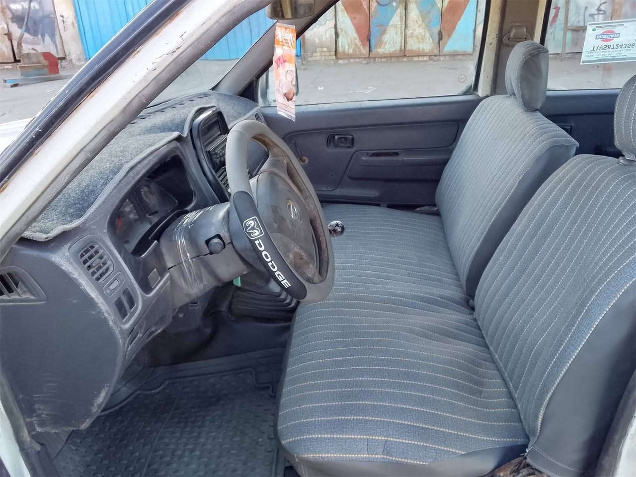 سلام عليكم سياره نيسان.
مكينه و كير جديدات تخم. 
تايرات جديد.سياره مزاد وزارت،داخليه. شاصي مكفول مصبوغه حزام فقط مديل2003 مكاني.الناصريه قضاءء.رفاعي رقم***********
سعر 50
