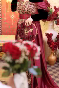 فستان حنة • ملبوس مرة وحدة • مقاس ٤٤-٤٦